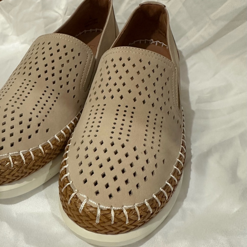 NEW Women’s L’Amour Des Pieds Stazzema Slip-on Leather Flat Shoes - Picture 2 of 2
